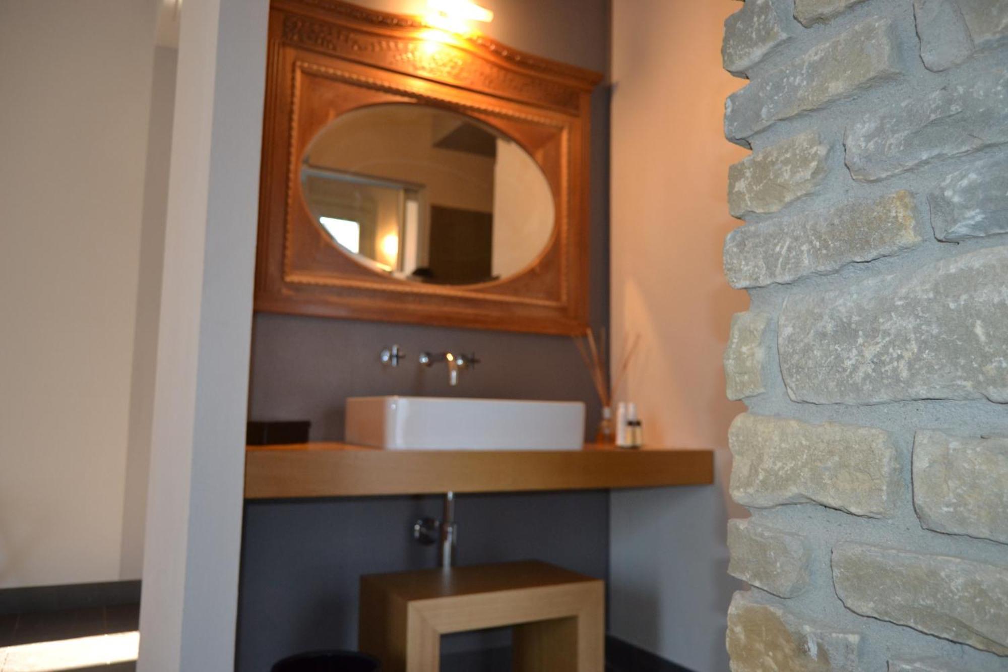Relais Borgo Del Gallo Акуи Терме Стая снимка