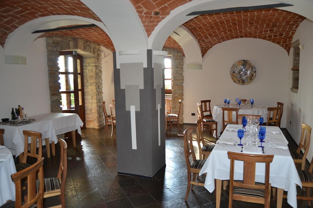 Relais Borgo Del Gallo Акуи Терме Екстериор снимка